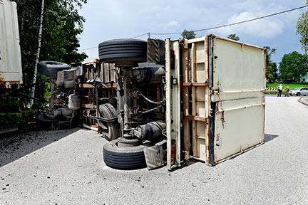 Contact a Clear Lake Tractor Trailer Injury Attorney listed on this page if you have been involved in an accident with a tractor trailer.